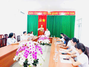 Xã Xuân Hòa họp với các doanh nghiệp triển khai cập nhật dữ liệu khám sức khỏe người lao động lên cơ sở dữ liệu quốc gia