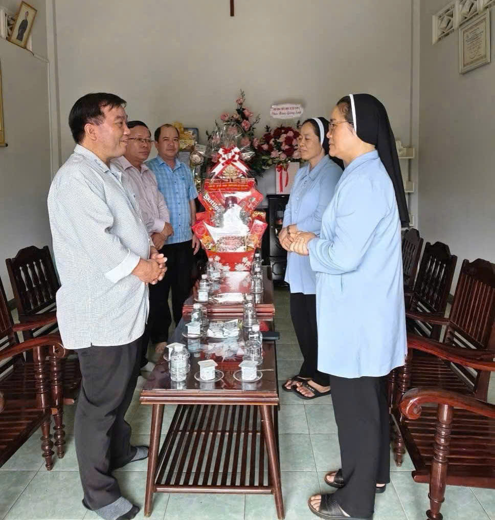 Description: D:\HÌNH ÁNH\giáng sinh 3.jpg