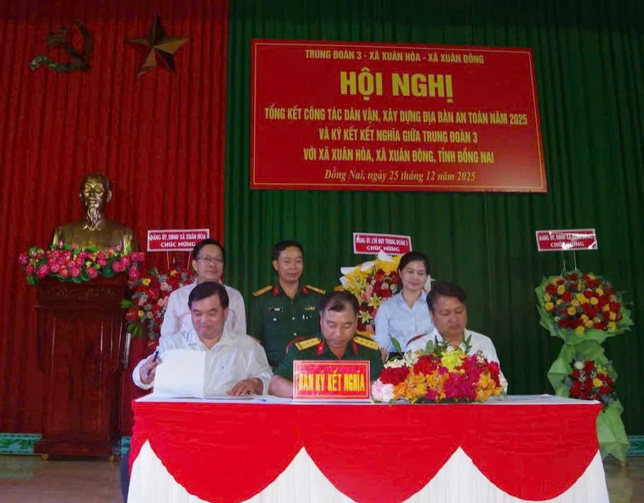 Description: D:\HÌNH ÁNH\Hội nghị TK 3.jpg